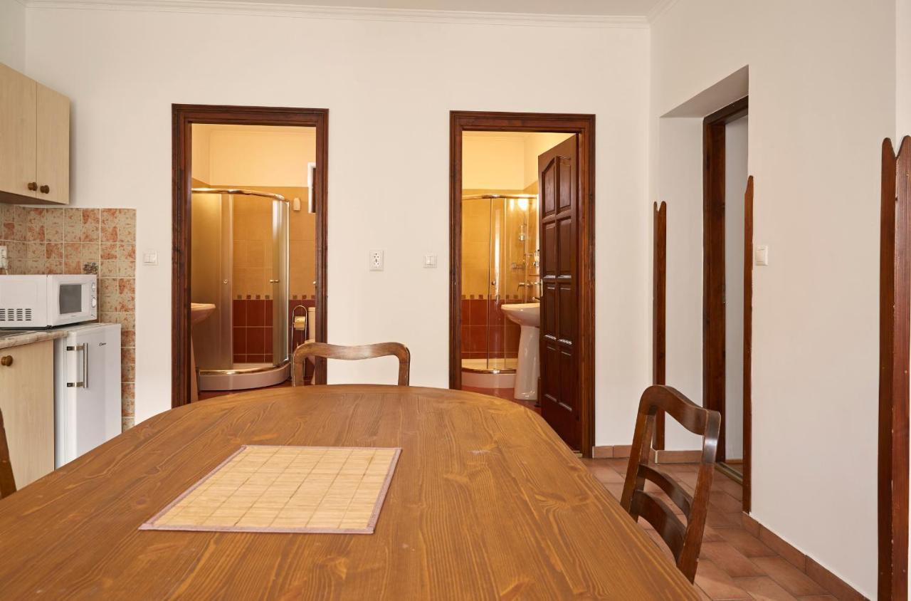 Preselo Pinceszet Es Vendeghaz Bed and Breakfast Erdőbénye Buitenkant foto